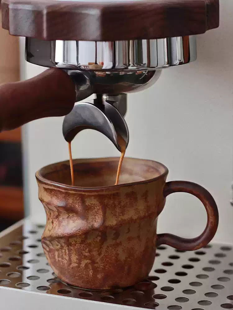 Morning Tea Coffee - ヴィンテージハンドメイド不規則形状セラミックマグカップ 200ML リアクティブキルン釉薬コーヒーラテカップ素朴なストーンウェアモーニングティーテーブルウェア